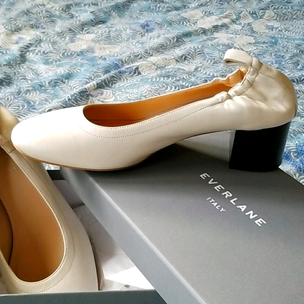 Everlane Day Heel in bone, size 7, new, orig box